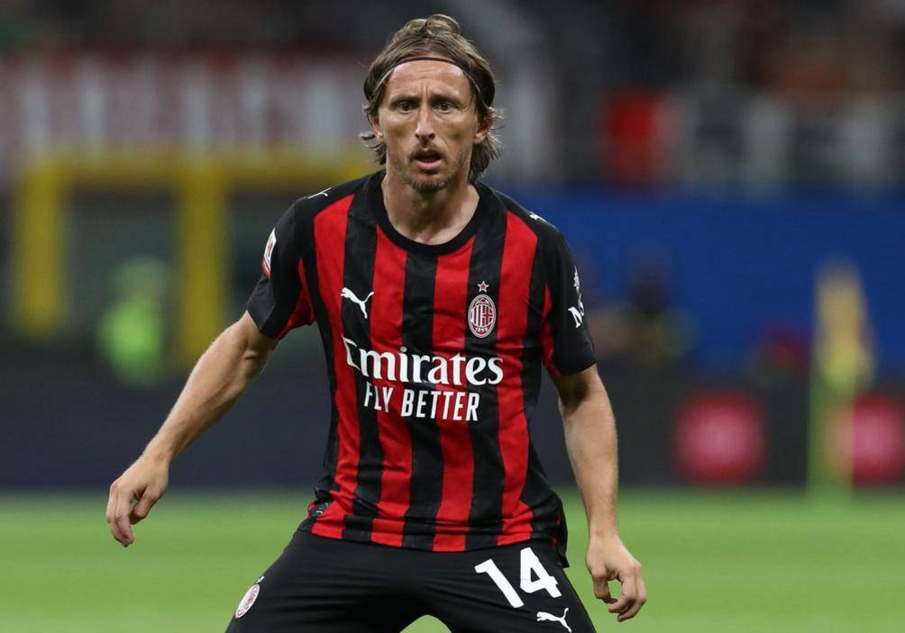 中国澳门球员：澳门联赛球员平均每场收入约445-890元人民币