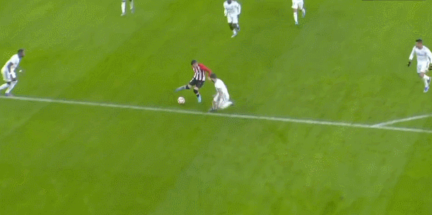 34岁阿联酋国脚奥马尔宣布退役，曾斩获亚洲足球先生